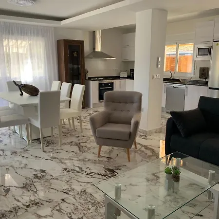 Holiday home Nisperos