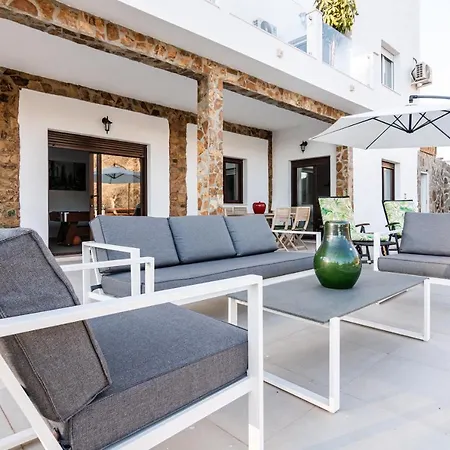 Nisperos Holiday home *